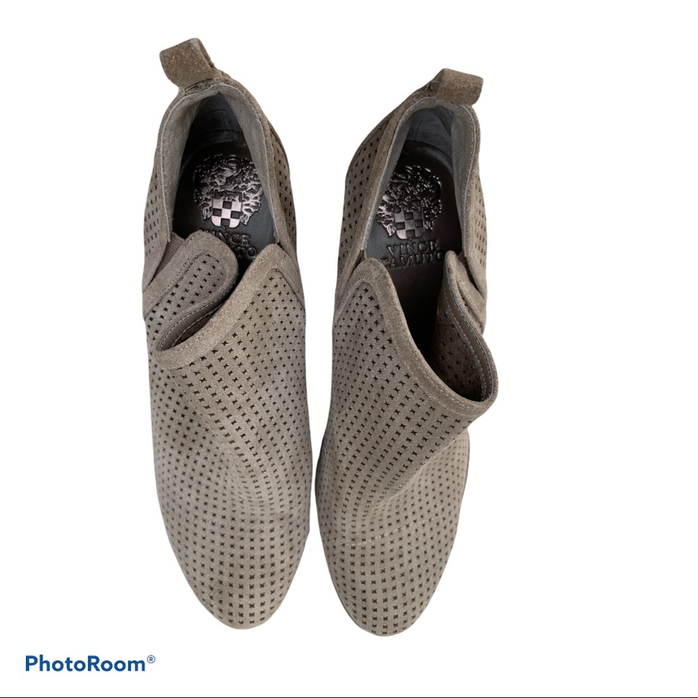 Vince Camuto perforated suede booties - Picture 4 of 6